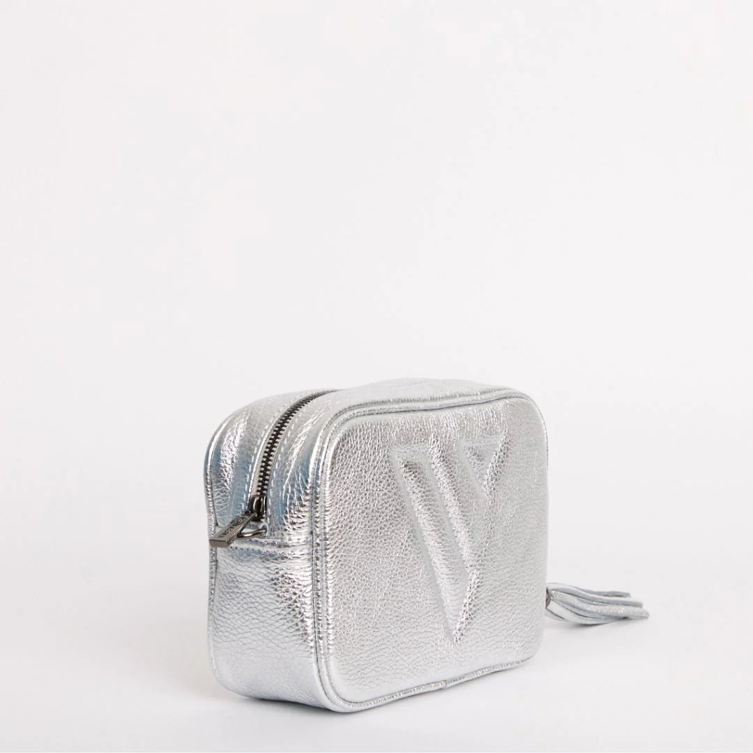 Vestirsi Vanessa Silver Crossbody Camera Bag