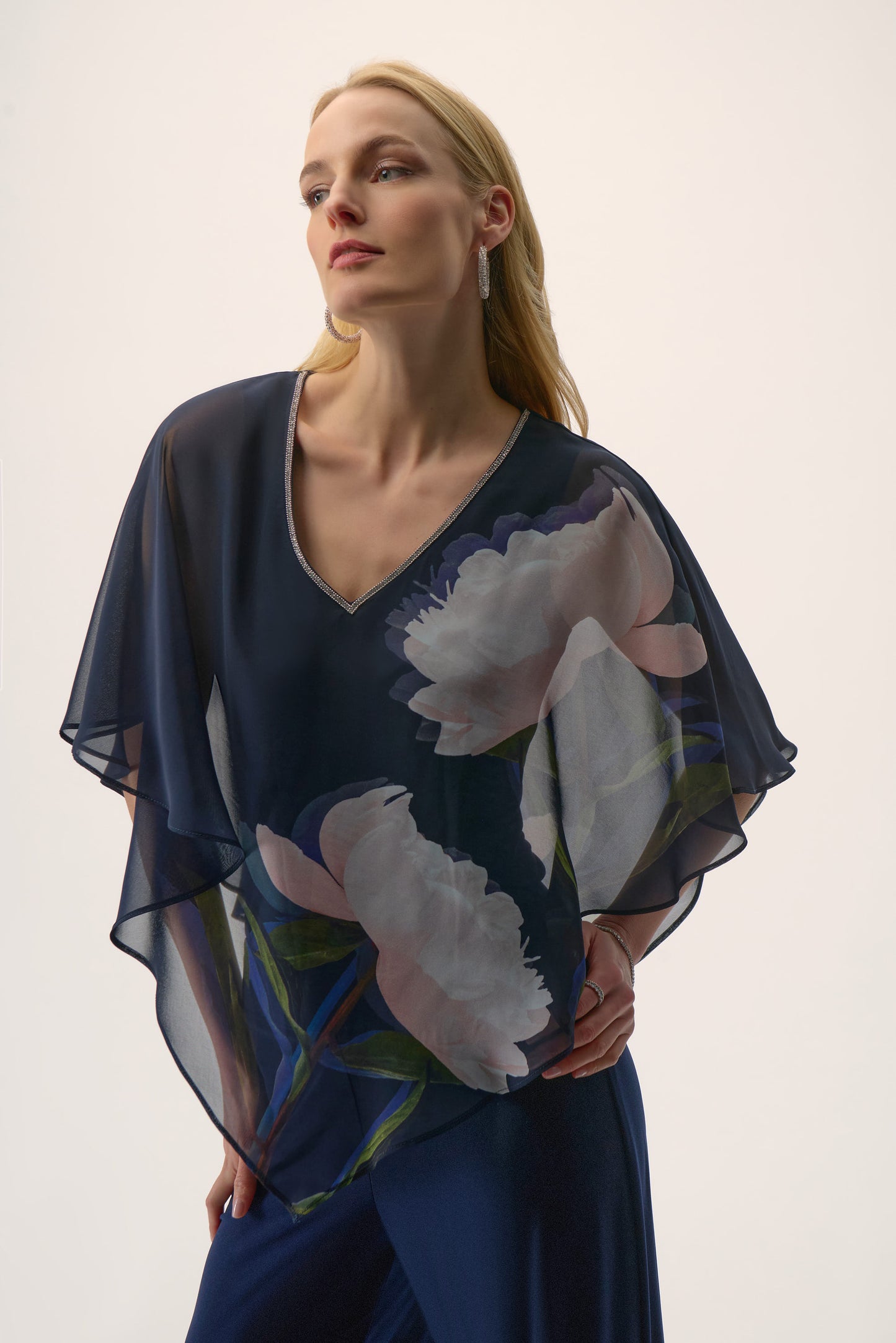 Joseph Ribkoff Signature Chiffon & Silky Knit Floral Print Poncho Top
254731