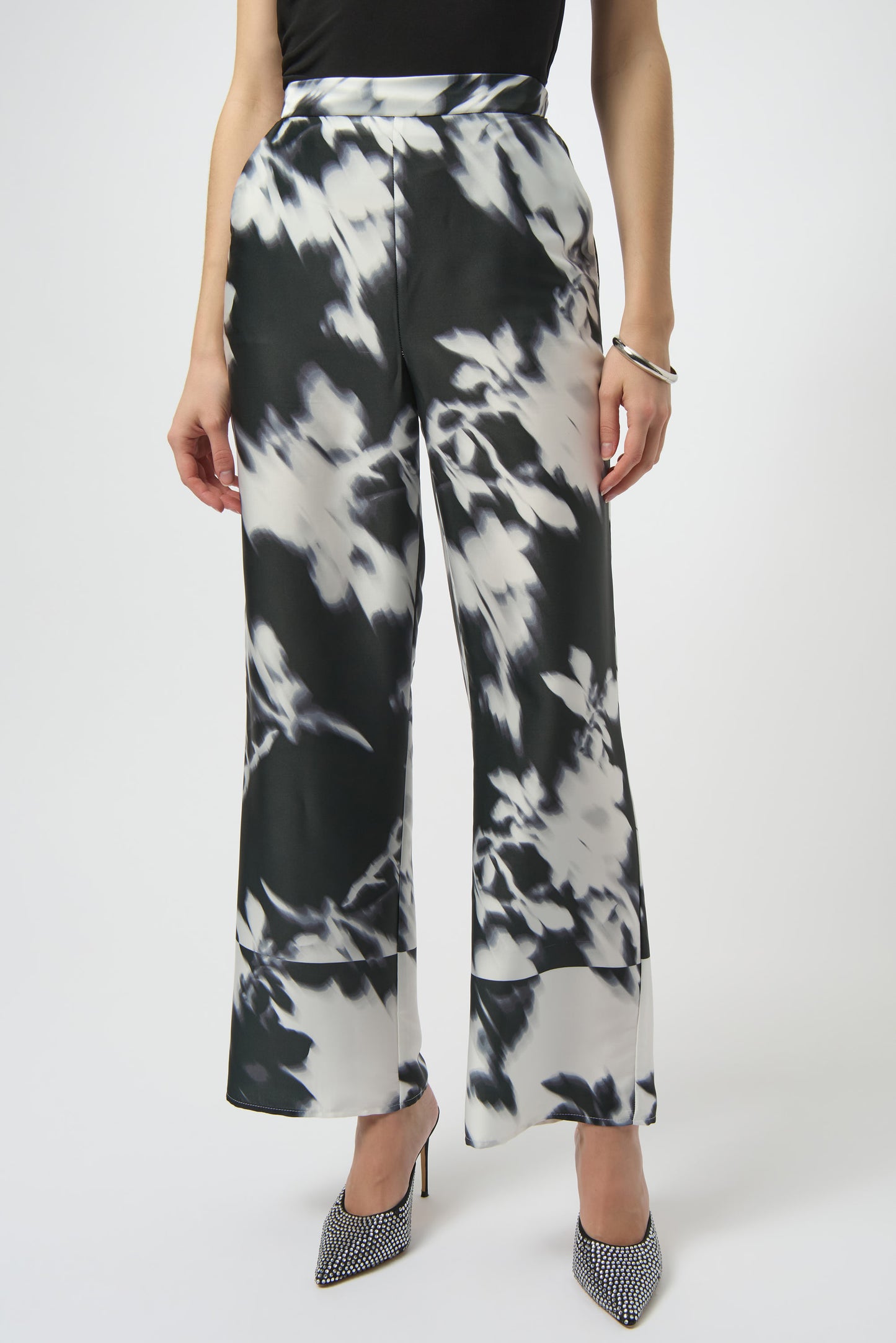 JOSEPH RIBKOFF Recycled Satin Floral Print Wide-Leg Pants 254081