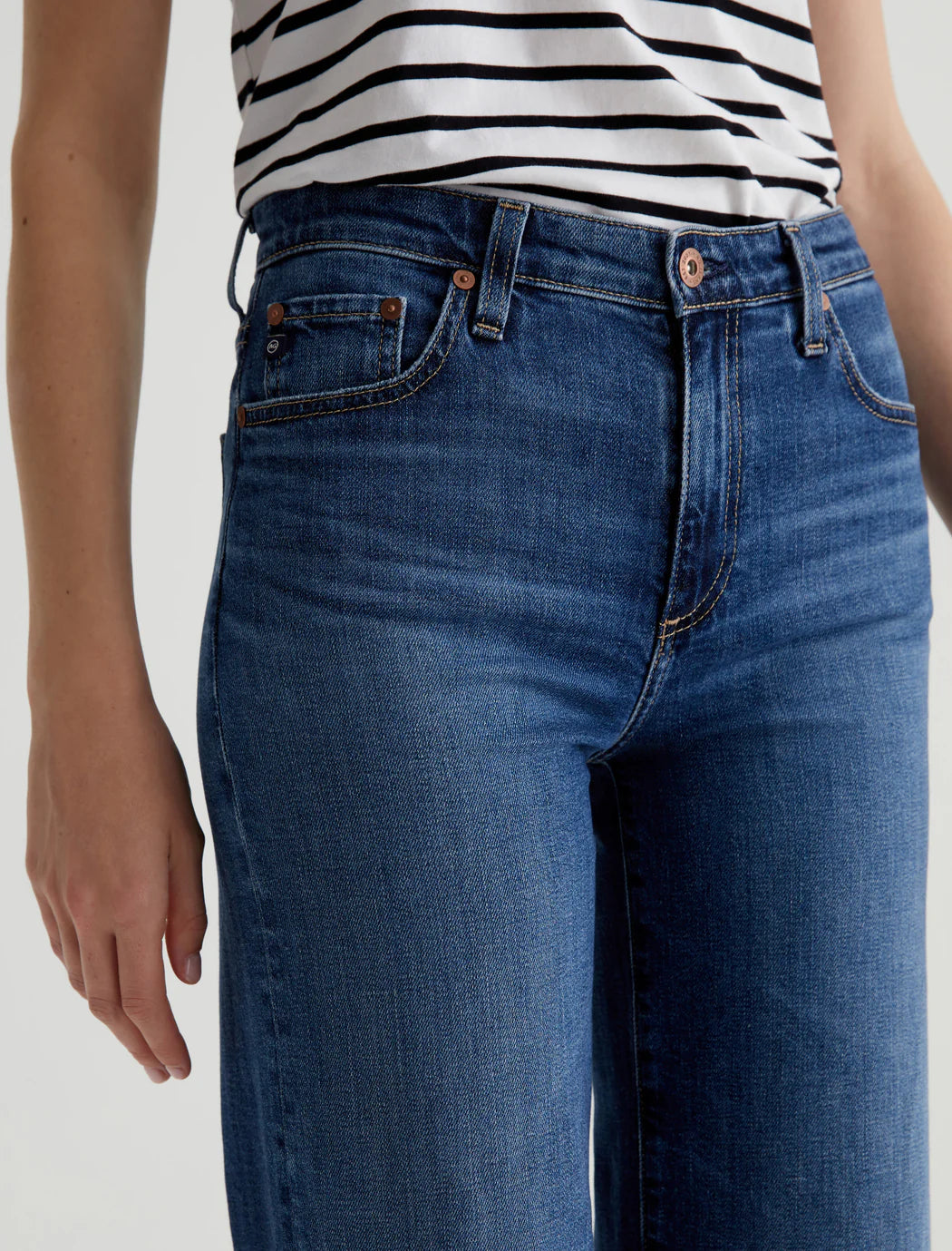 AG Jeans Saige Wide Leg Crop - Plume
