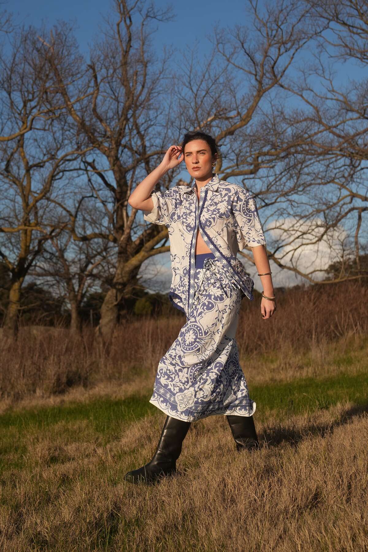 ASTON STUDIO Edie Shirt - ANTIQUE/ ROYAL