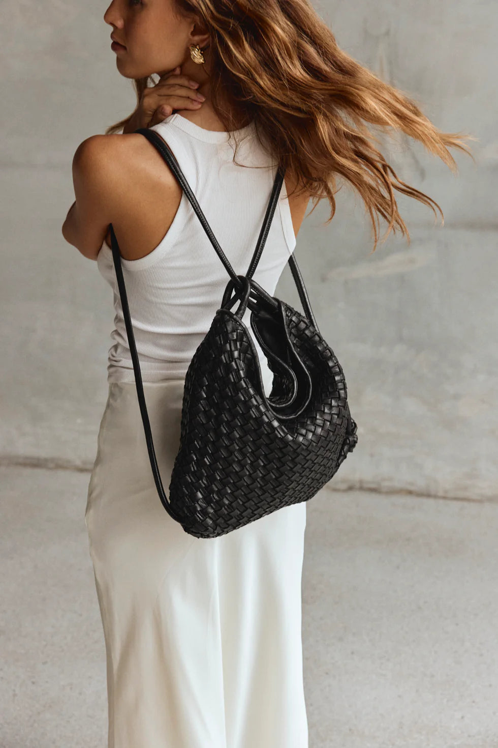 Vestirsi Woven Bella Black 2-In-1 Convertible Backpack Tote