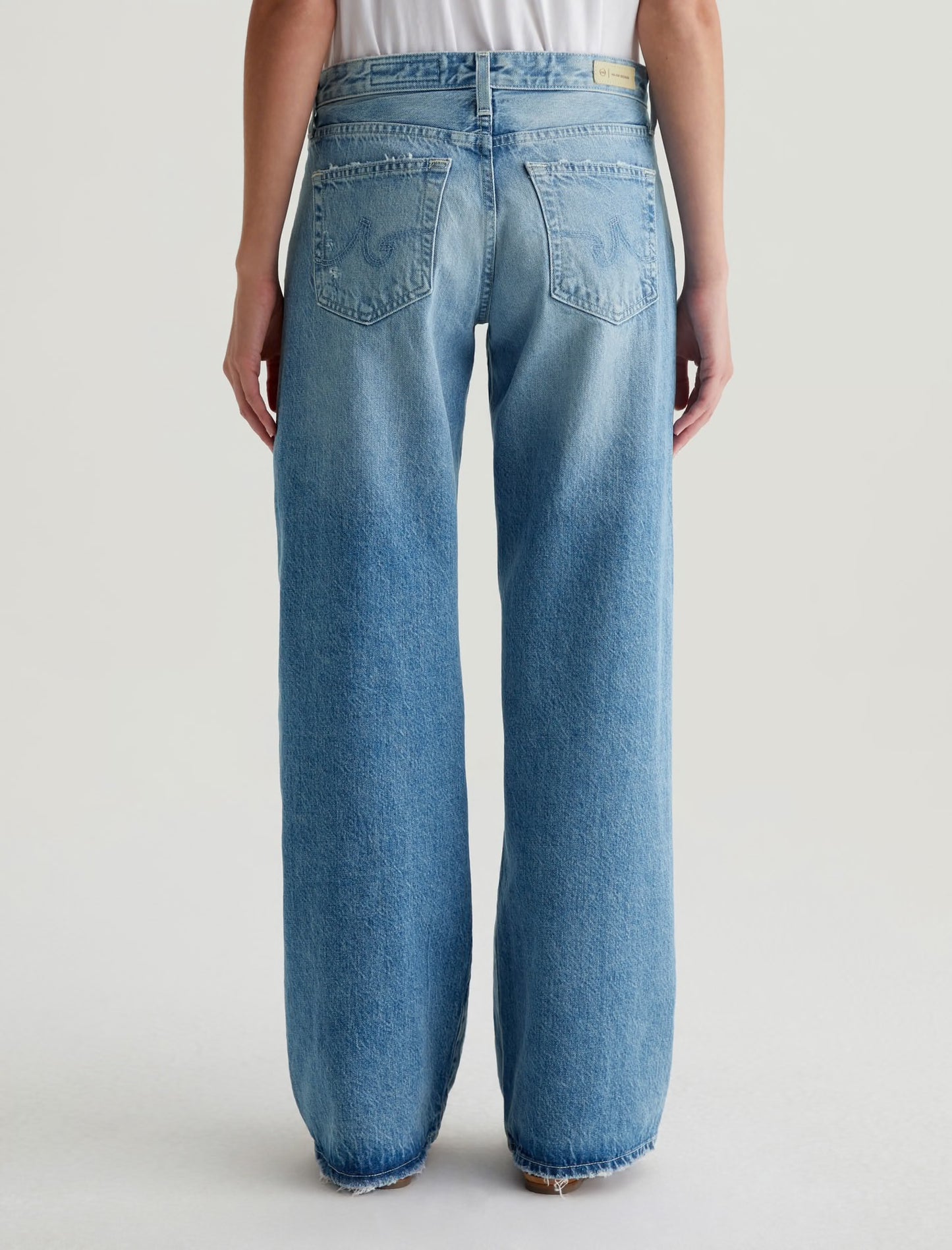 AG Jeans Adria Jean - 17YRS Divergent
Low-Rise Wide Leg