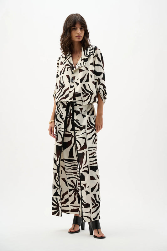 Joseph Ribkoff Woven Gauze Tropical Print Boxy Blazer
262193