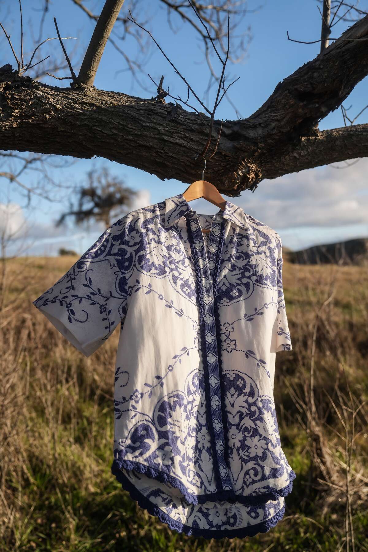ASTON STUDIO Edie Shirt - ANTIQUE/ ROYAL