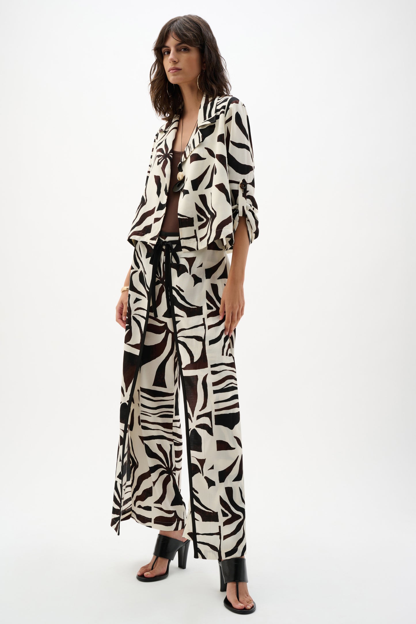 Joseph Ribkoff Woven Gauze Tropical Print Wide Leg Pants
262056