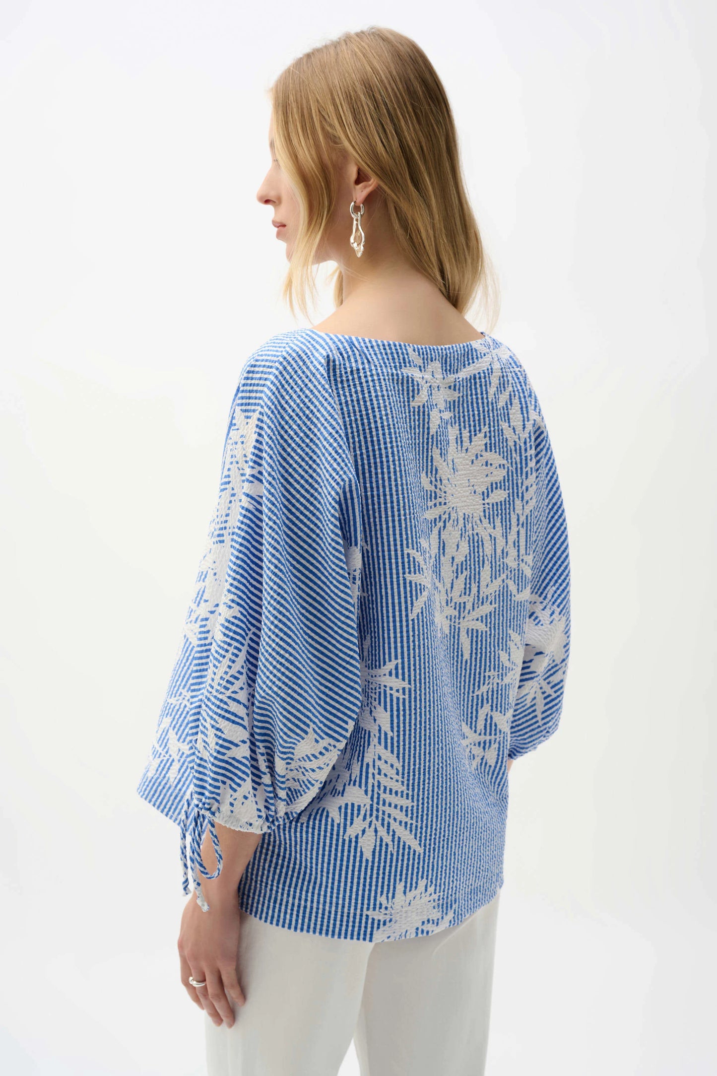 Joseph Ribkoff Woven Seersucker Floral Print Trapeze Top
262067