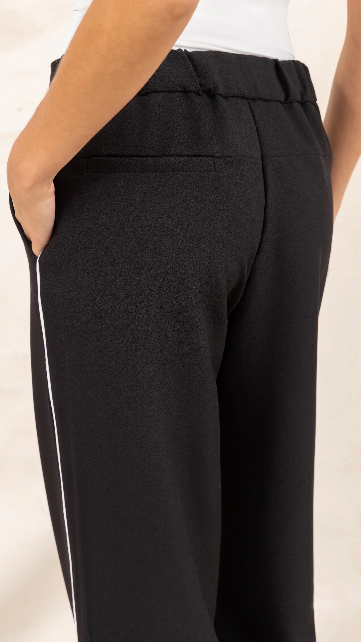 Charli London KIM Crepe Trouser - BLACK