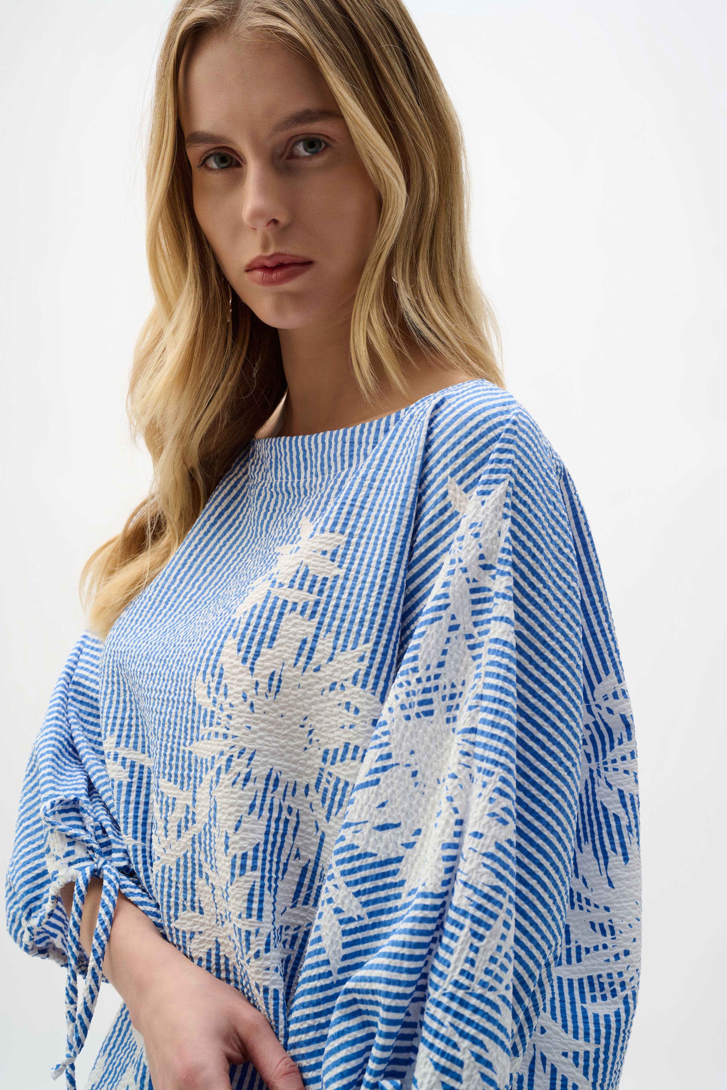 Joseph Ribkoff Woven Seersucker Floral Print Trapeze Top
262067