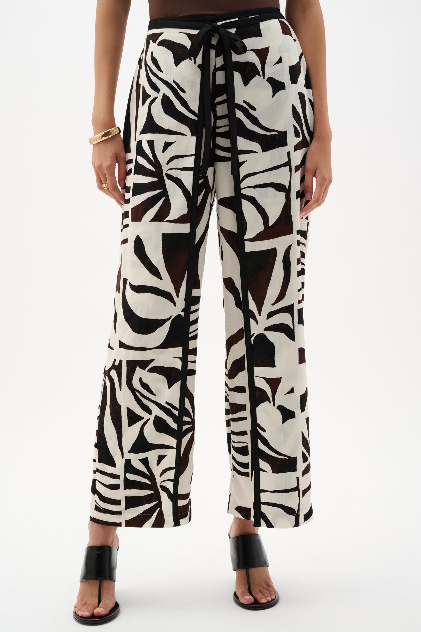 Joseph Ribkoff Woven Gauze Tropical Print Wide Leg Pants
262056