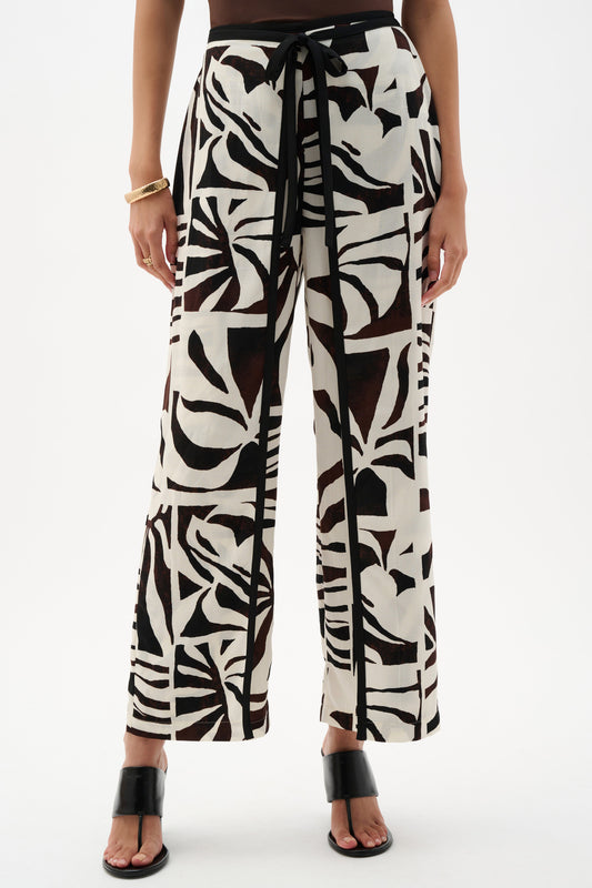 Joseph Ribkoff Woven Gauze Tropical Print Wide Leg Pants
262056