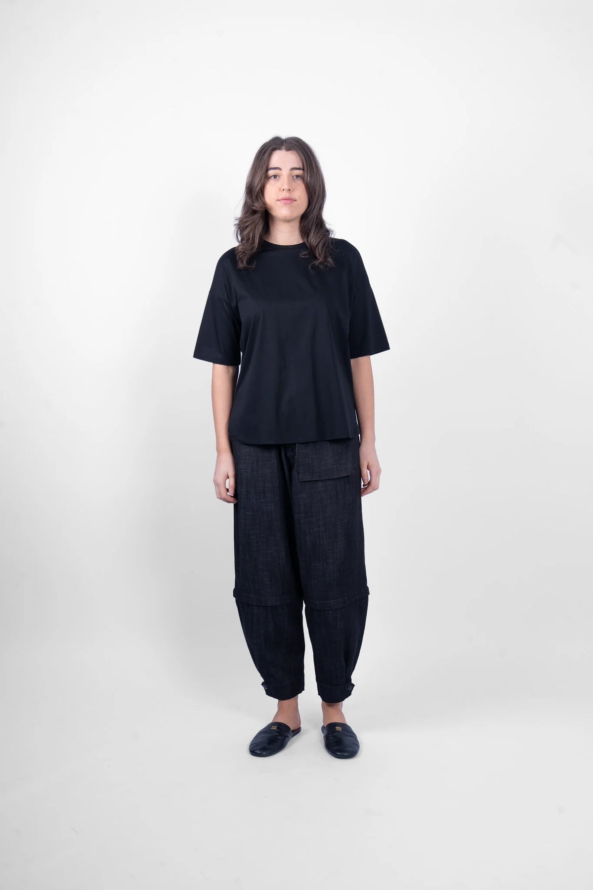 Maud Dainty Peony Tee - Black