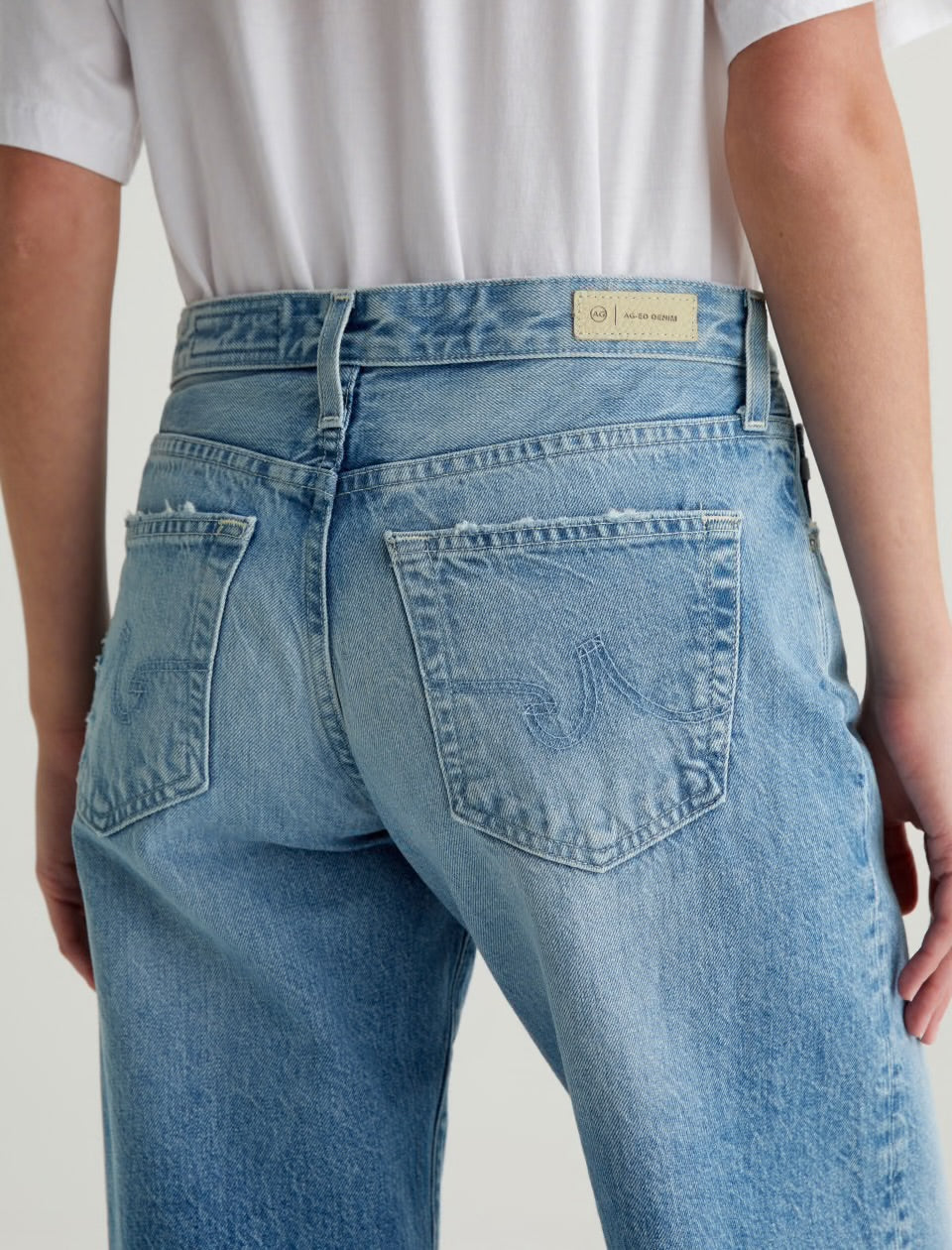 AG Jeans Adria Jean - 17YRS Divergent

Low-Rise Wide Leg