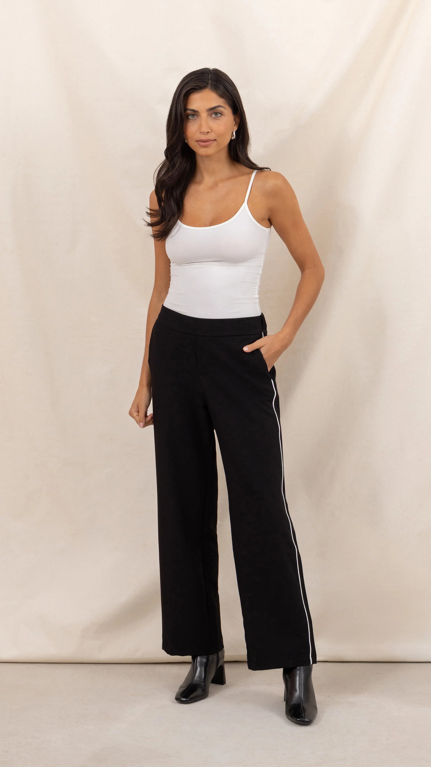 Charli London KIM Crepe Trouser - BLACK