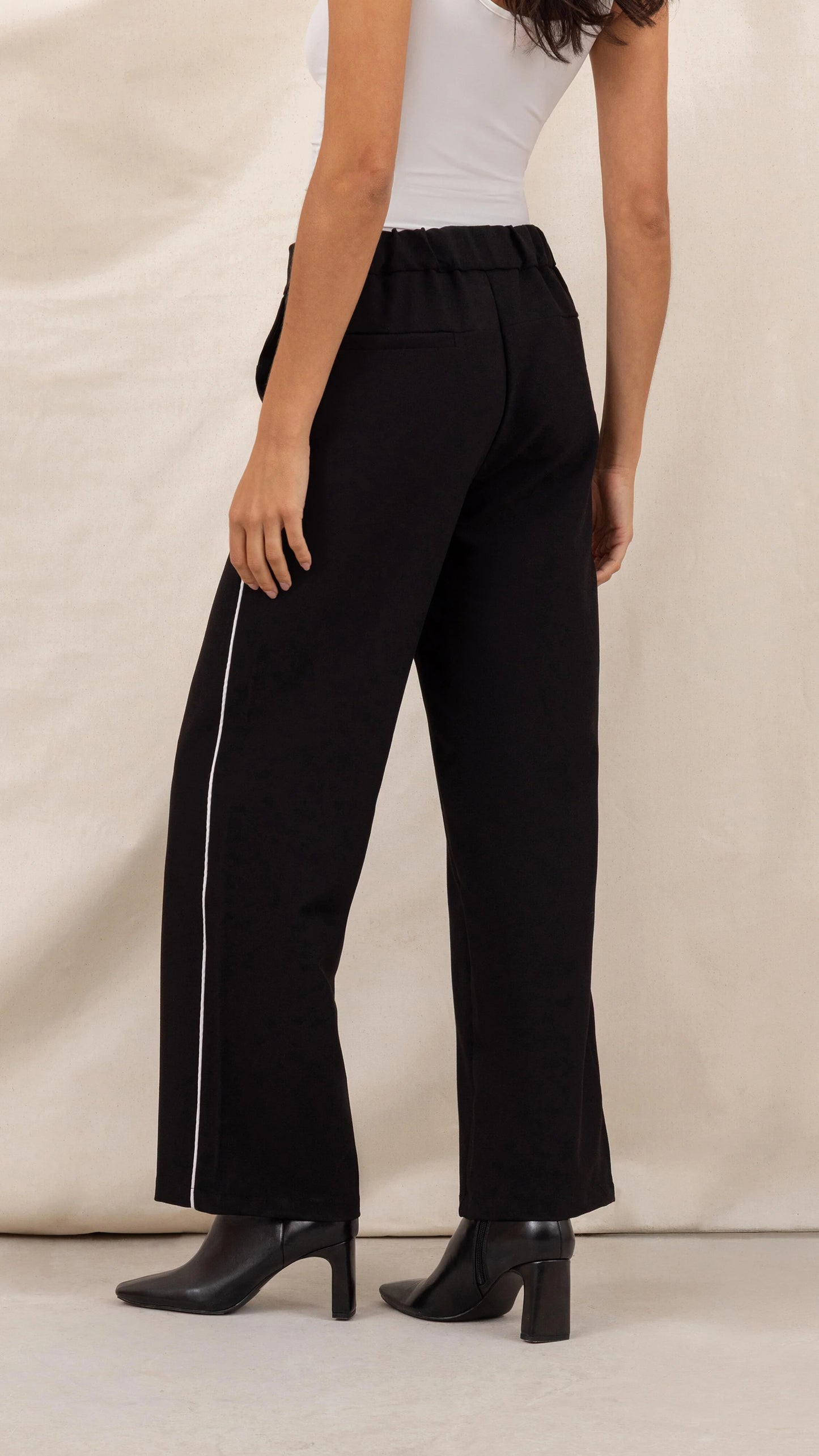 Charli London KIM Crepe Trouser - BLACK