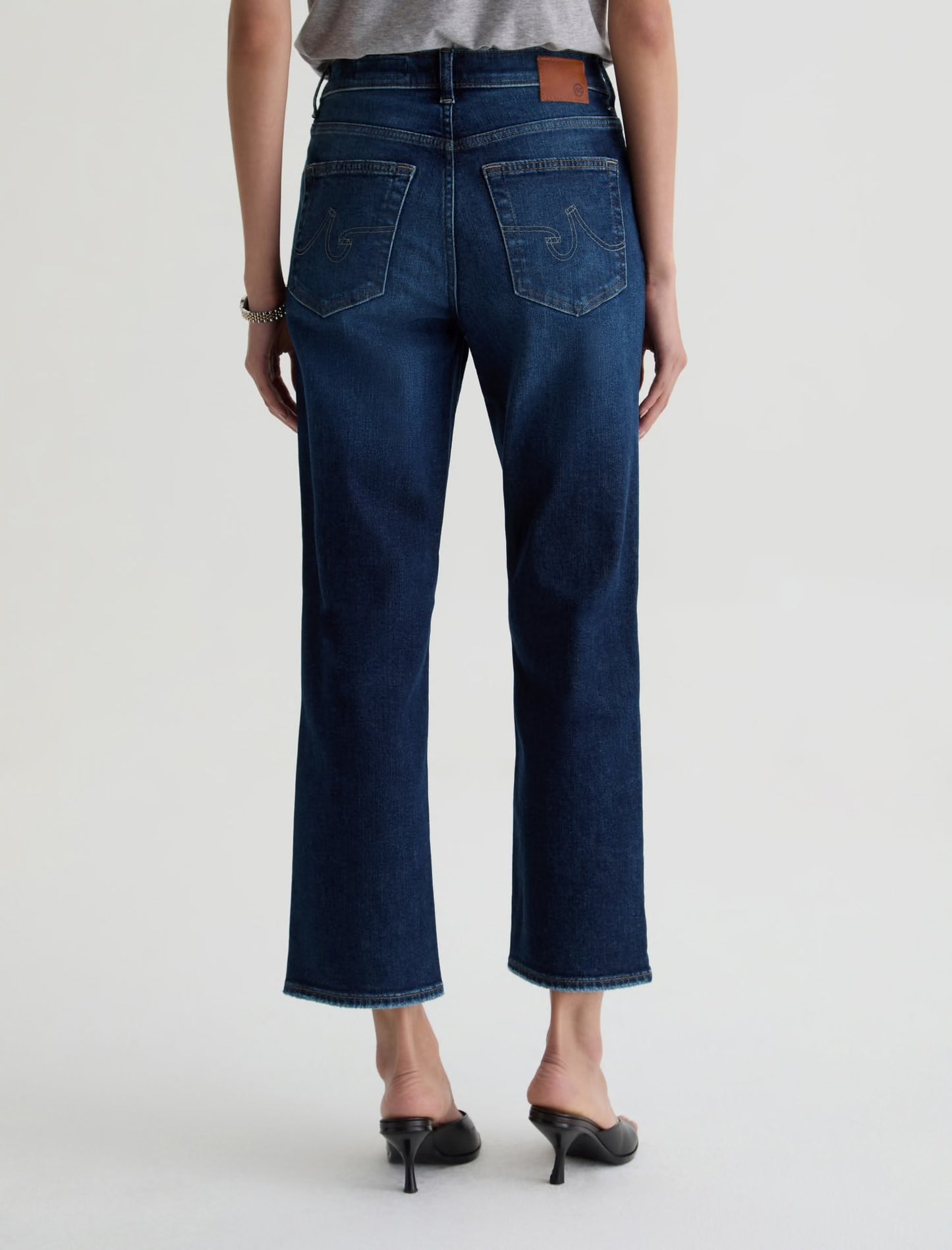 AG Jeans Brinley Crop Jean - Outspoken 

Mid-Rise Straight