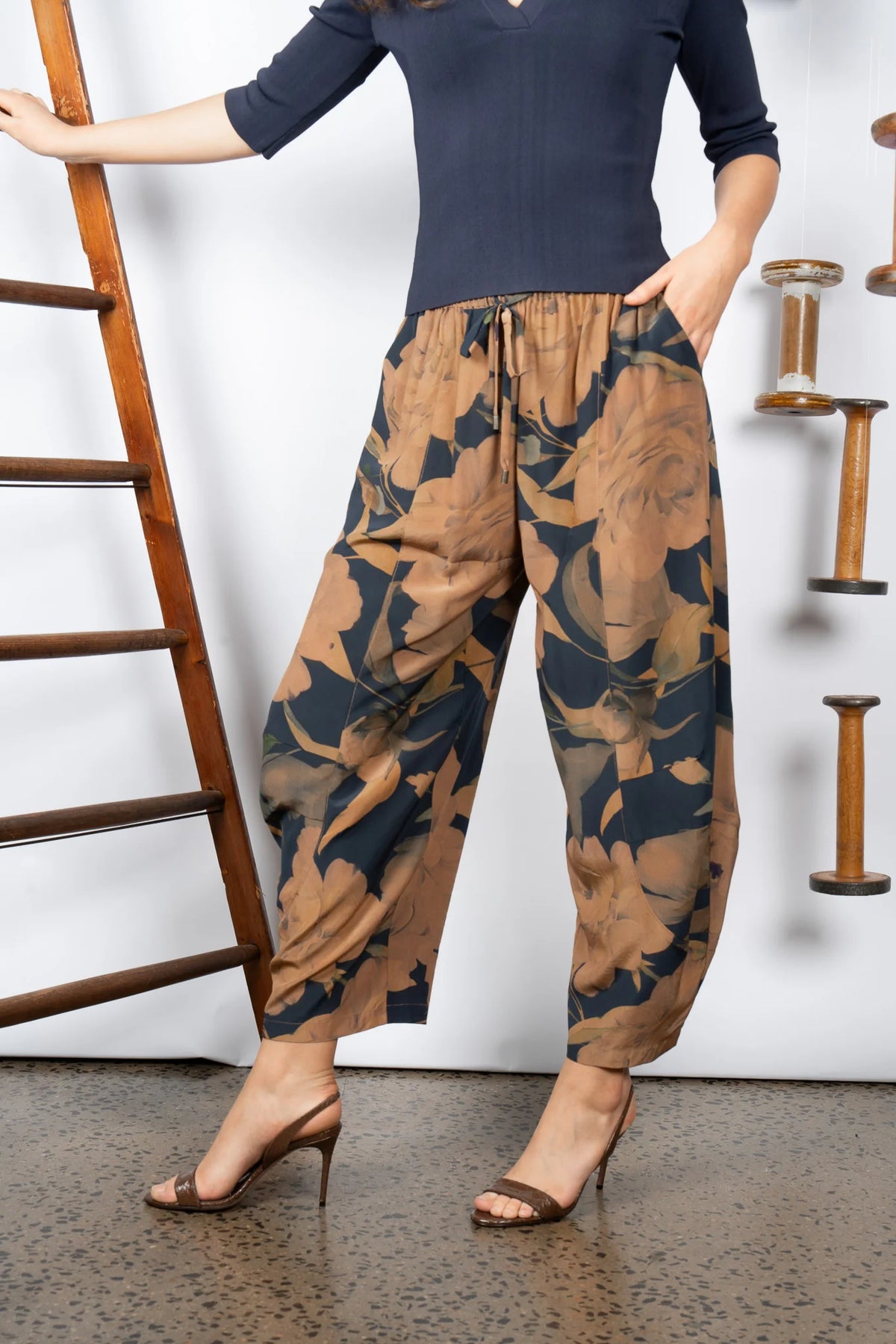 Maud Dainty Niko Pant - Blue Floral