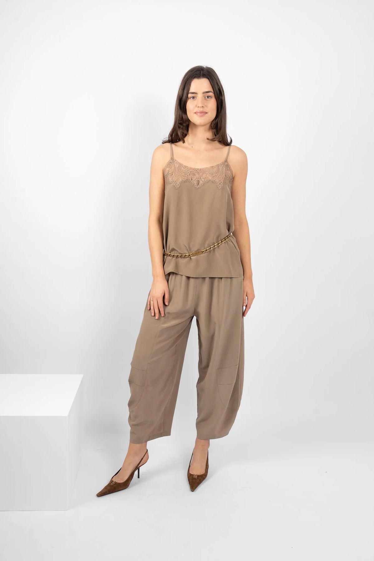 Maud Dainty Niko Pant - Moth