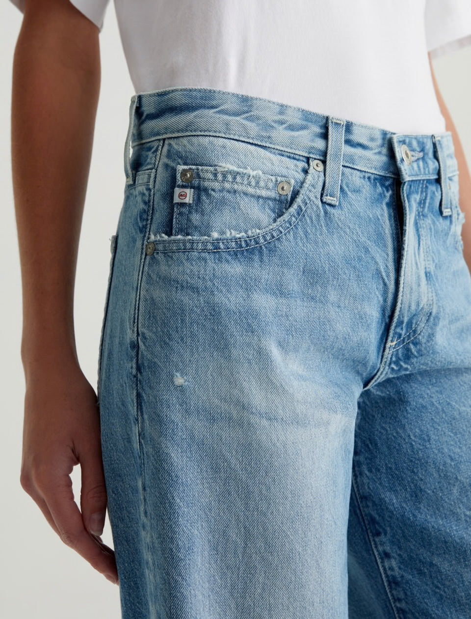 AG Jeans Adria Jean - 17YRS Divergent

Low-Rise Wide Leg