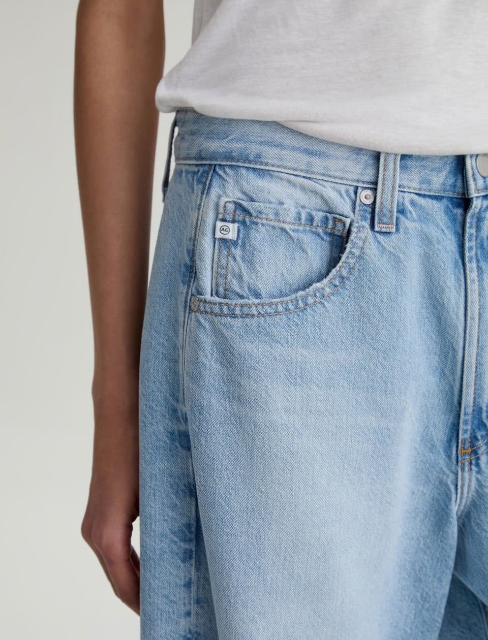 AG Jeans Hattie Crop - Gesture