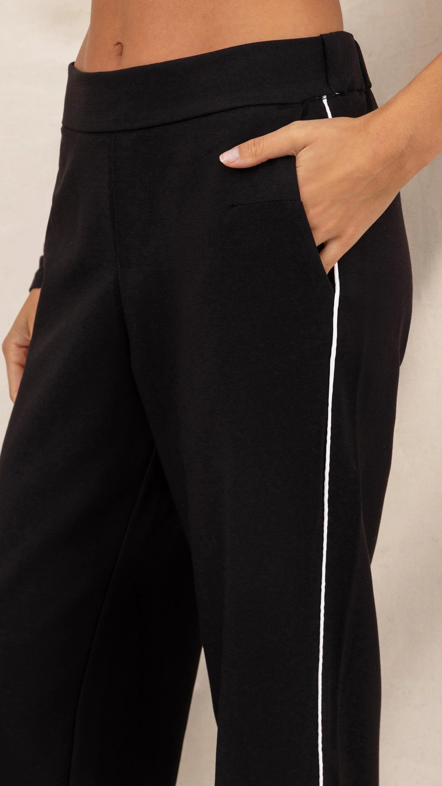 Charli London KIM Crepe Trouser - BLACK
