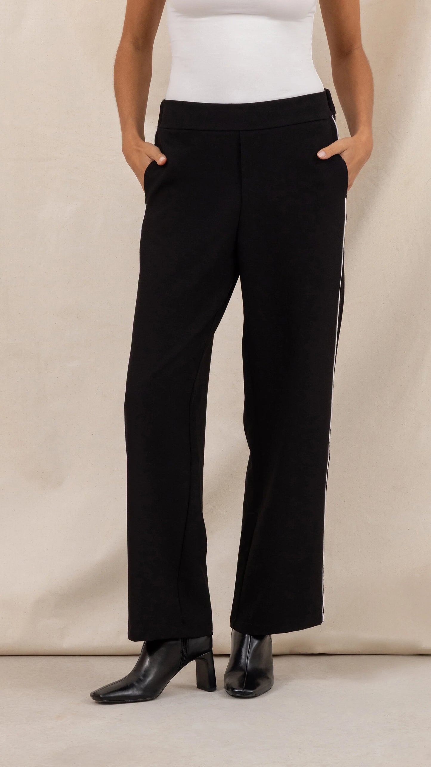 Charli London KIM Crepe Trouser - BLACK